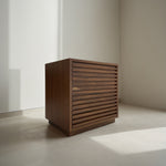 Buró Pesaro / Pesaro Nightstand