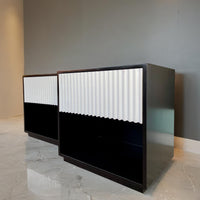 Buró Greco / Greco Nightstand