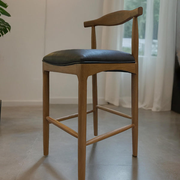Banco Llumeneres / Llumeneres Barstool